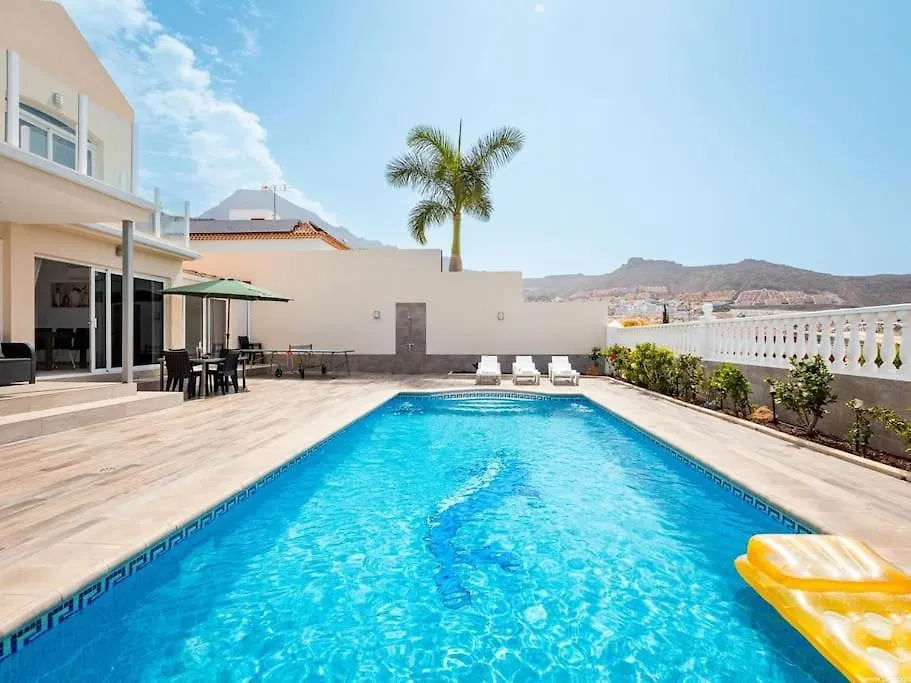 Stunning Villa Mila In Madronal, Heated Pool Costa Adeje  0*, Costa Adeje (Tenerife)