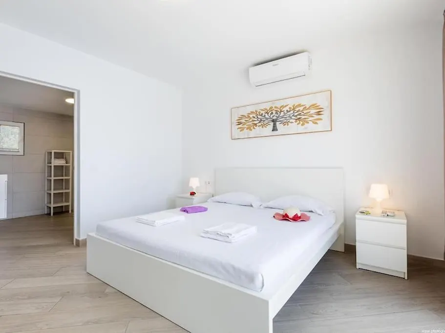 Stunning Villa Mila In Madronal, Heated Pool Costa Adeje   Costa Adeje (Tenerife)